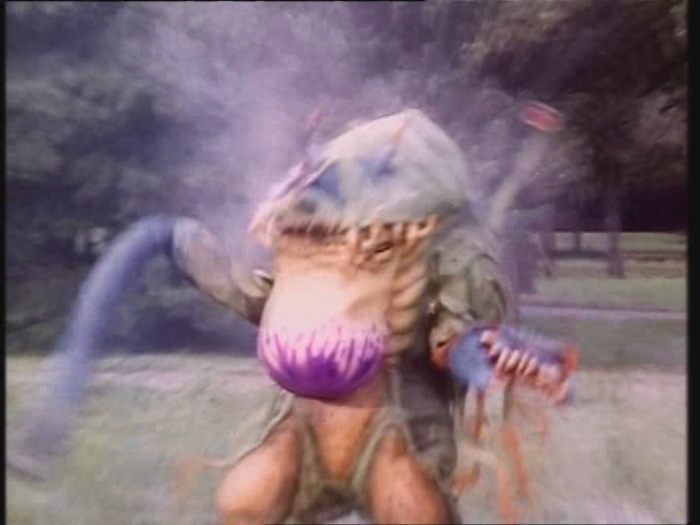 Power Rangers Monster - S01E24 - Spuckende Blume