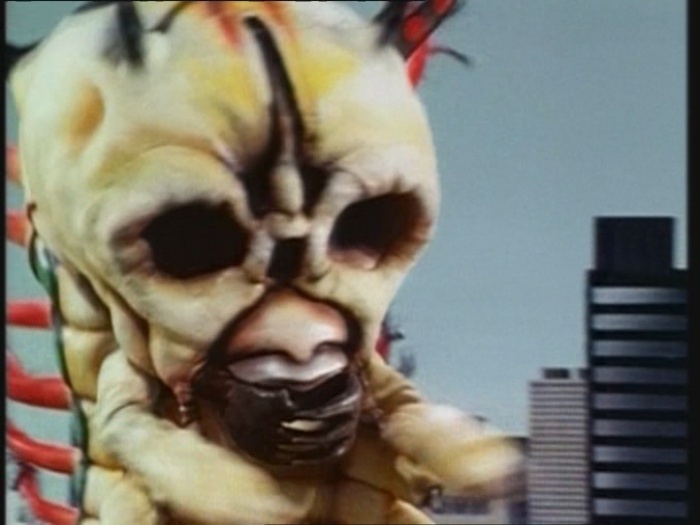 Power Rangers Monster - S01E32 - Räupchen