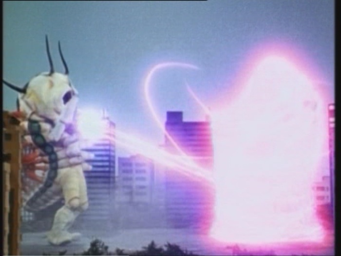 Power Rangers Monster - S01E32 - Räupchen