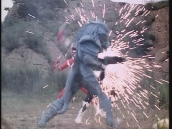 Power Rangers Monster - S01E33 - Fangzahn