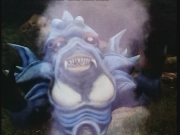 Power Rangers Monster - S01E33 - Fangzahn