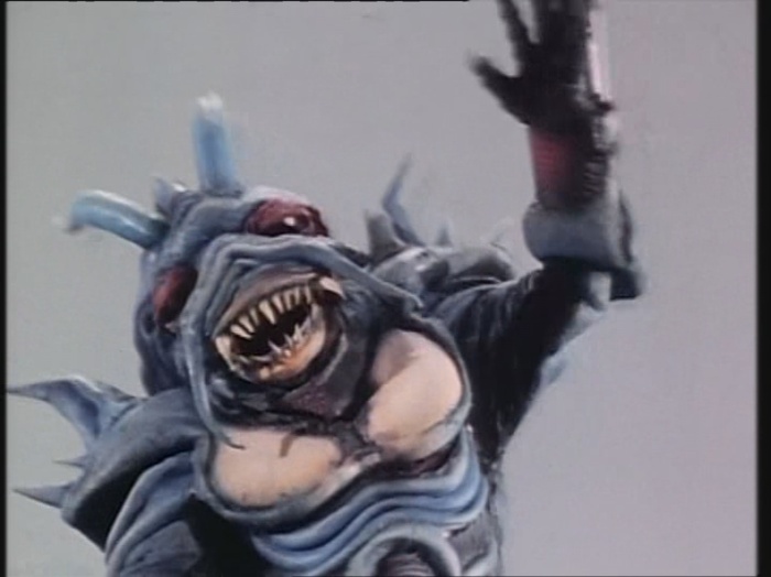 Power Rangers Monster - S01E33 - Fangzahn
